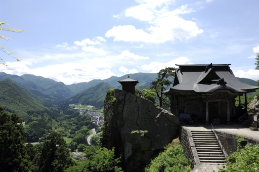 夏の山寺